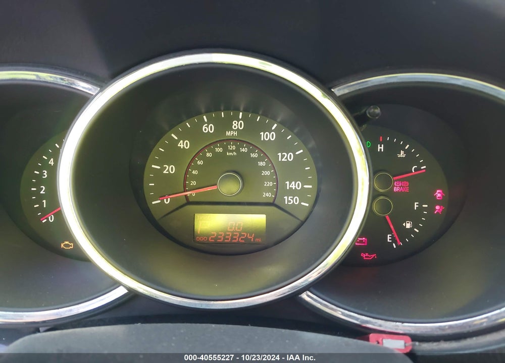 2011 KIA SORENTO LX VIN: 5XYKT4A13BG083466