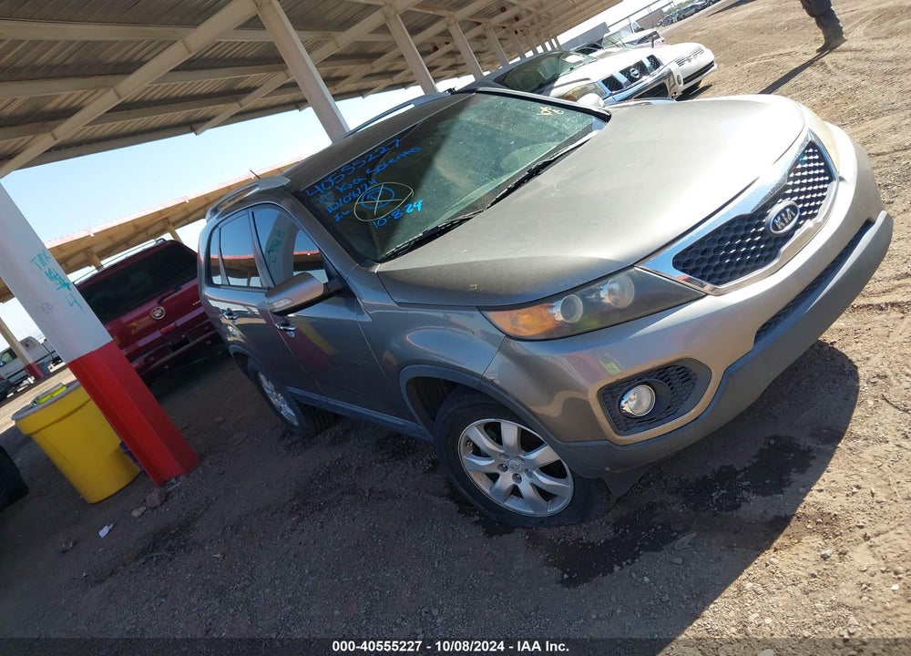 2011 KIA SORENTO LX VIN: 5XYKT4A13BG083466
