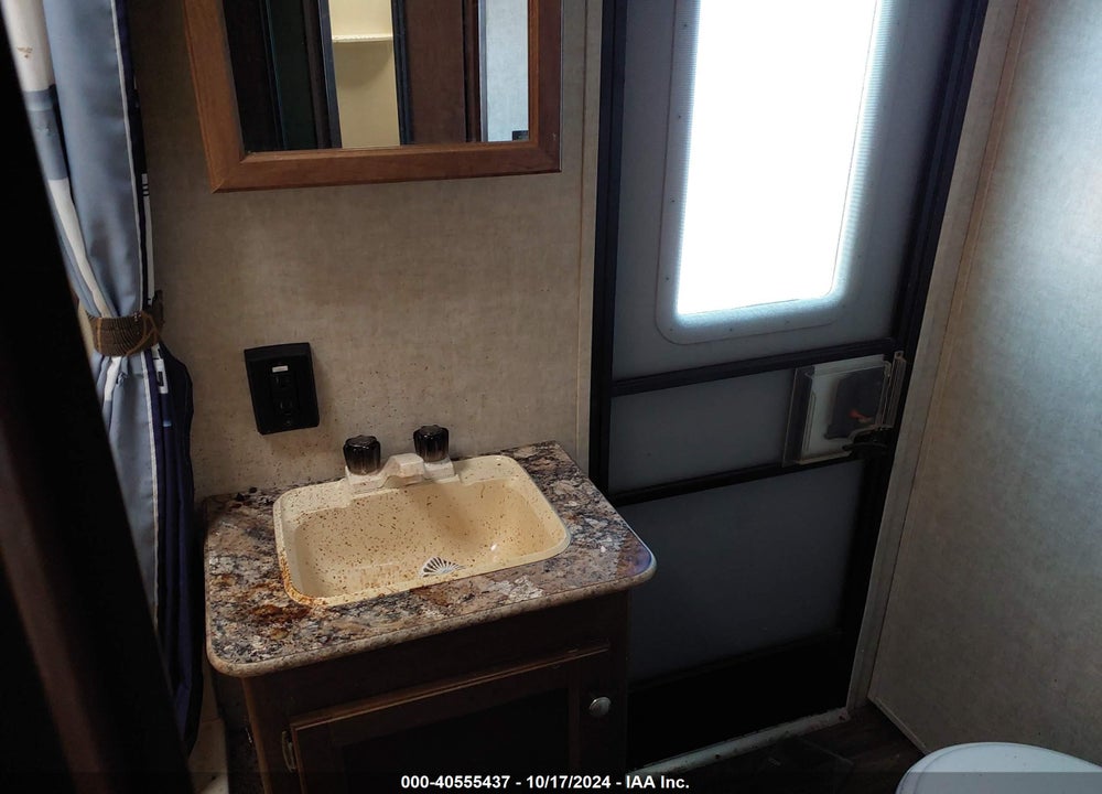2015 KEYSTONE RV HIDEOUT VIN: 4YDT29B27F7206679