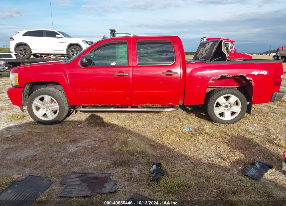 2008 CHEVROLET SILVERADO 1500 LT1 VIN: 2GCEK13J281282362