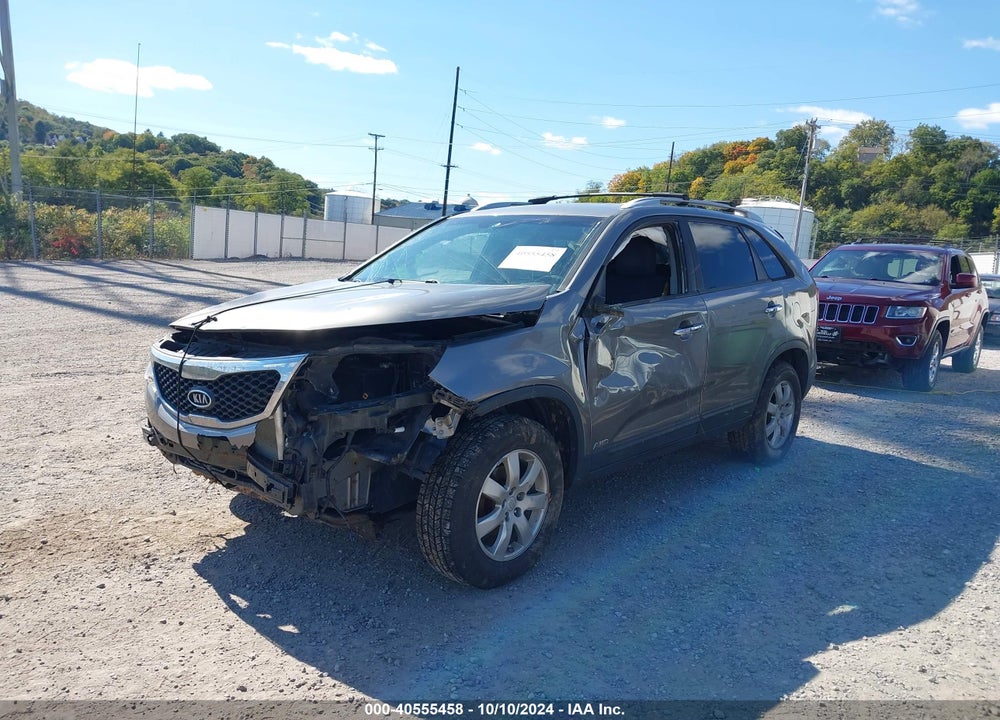 2011 KIA SORENTO LX VIN: 5XYKTCA1XBG179055