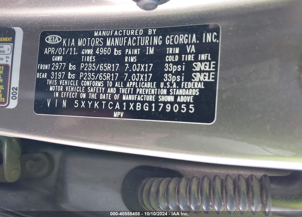 2011 KIA SORENTO LX VIN: 5XYKTCA1XBG179055