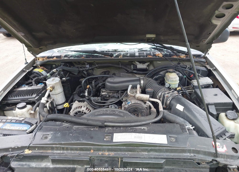 2000 CHEVROLET S-10 LS VIN: 1GCDT14W9YK246204