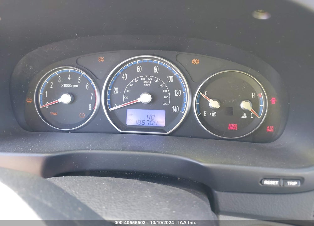 2009 HYUNDAI SANTA FE GLS VIN: 5NMSG73D29H230924