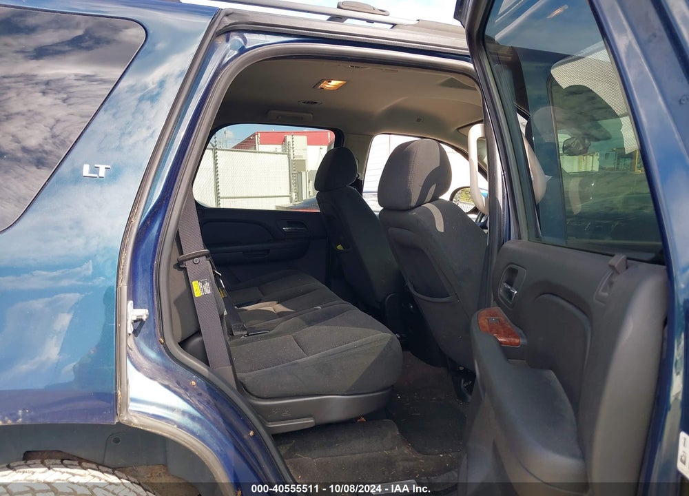 2007 CHEVROLET TAHOE LT VIN: 1GNEK13067J118289