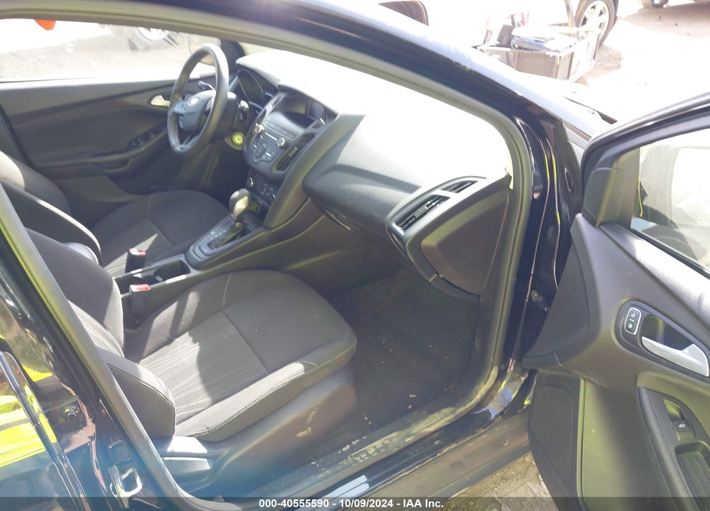 2018 FORD FOCUS SE VIN: 1FADP3K27JL254601