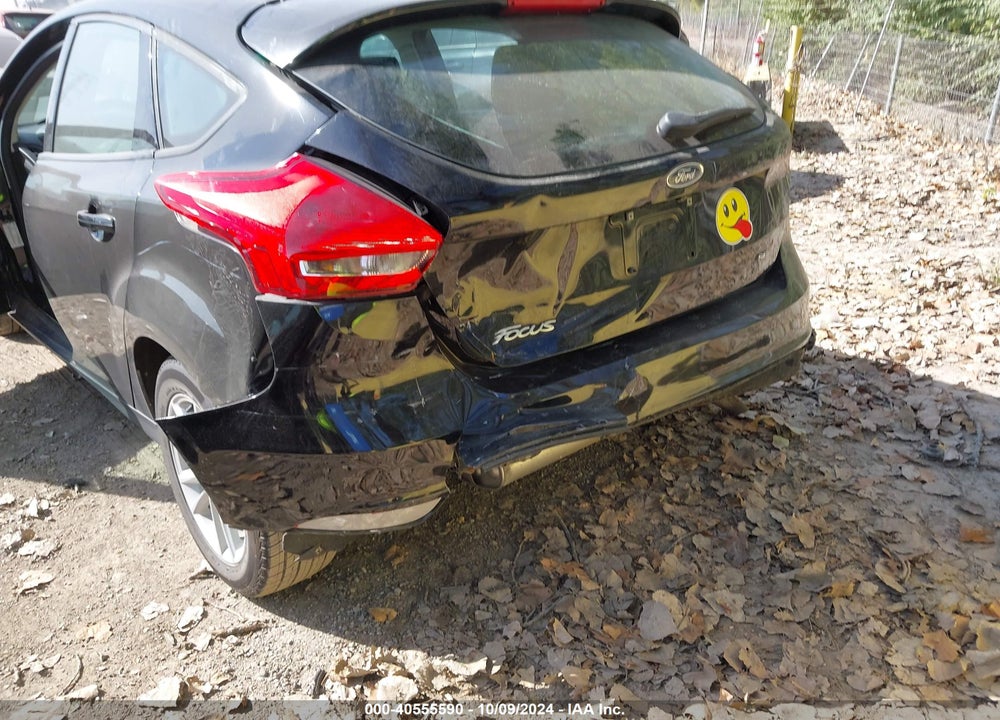 2018 FORD FOCUS SE VIN: 1FADP3K27JL254601