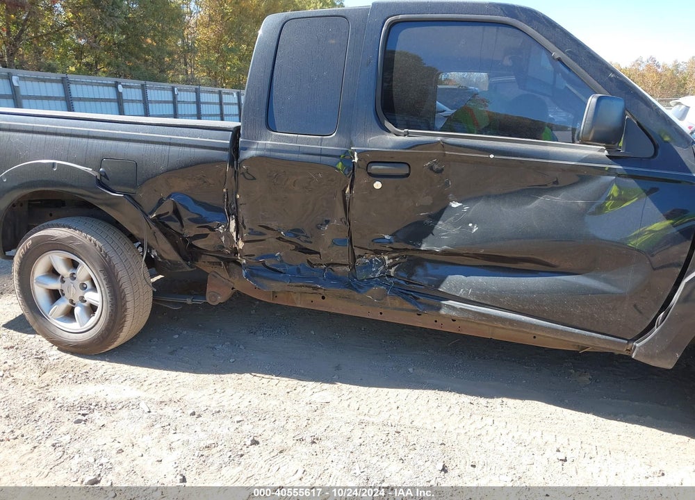 2002 NISSAN FRONTIER XE VIN: 1N6DD26S32C330241