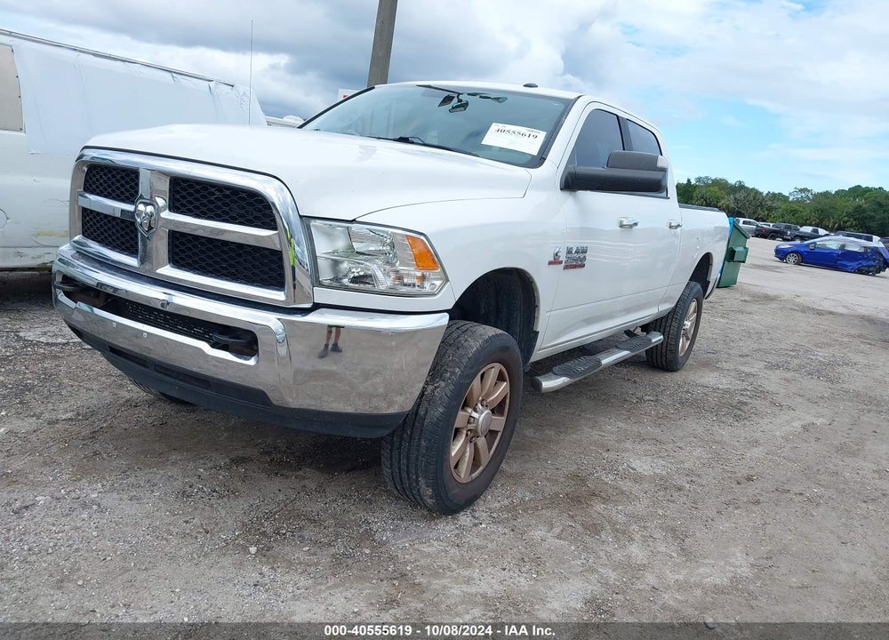 2017 RAM 2500 SLT 4X4 6'4 BOX VIN: 3C6UR5DL6HG744015