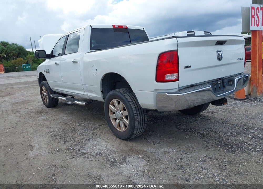2017 RAM 2500 SLT 4X4 6'4 BOX VIN: 3C6UR5DL6HG744015