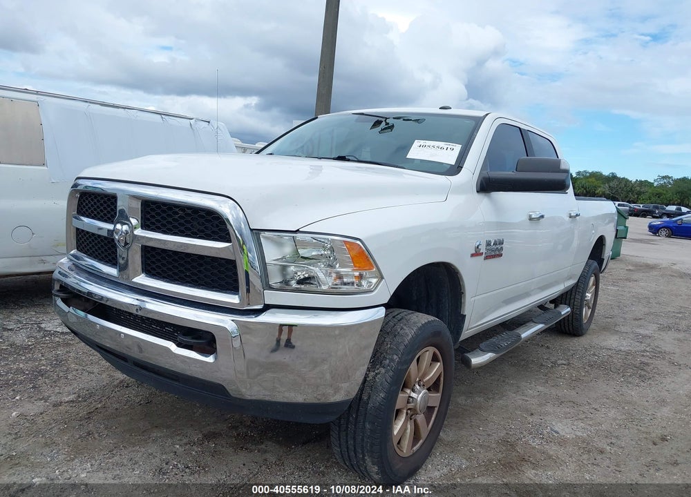 2017 RAM 2500 SLT 4X4 6'4 BOX VIN: 3C6UR5DL6HG744015
