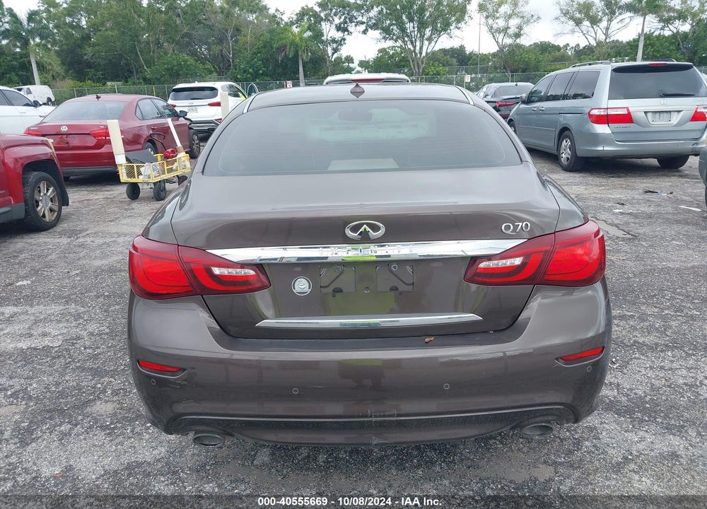 2018 INFINITI Q70 3.7 LUXE VIN: JN1BY1AP2JM180162