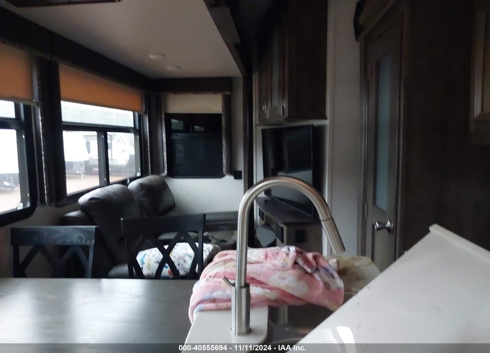 2018 KEYSTONE OTHER VIN: 4YDF36520JA743071