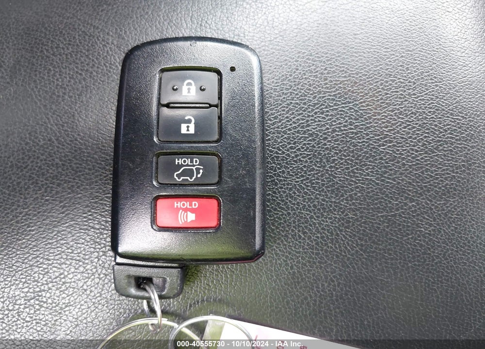 2019 TOYOTA HIGHLANDER XLE VIN: 5TDJZRFH6KS620850