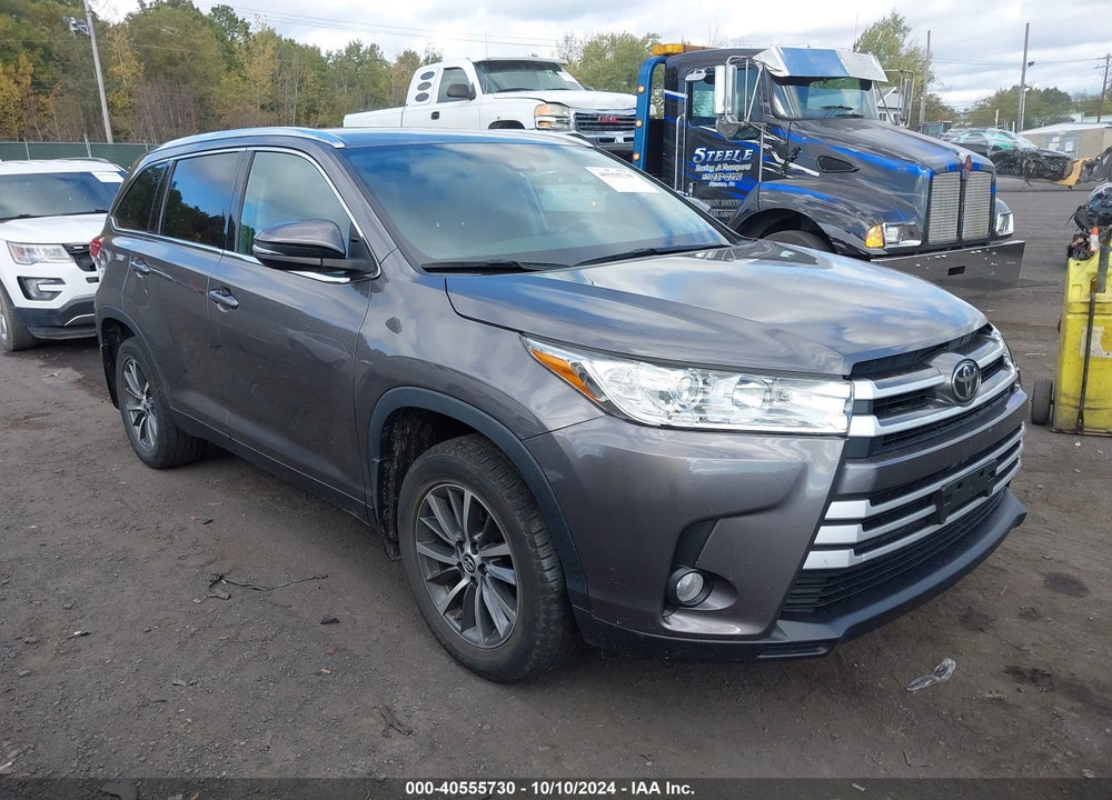2019 TOYOTA HIGHLANDER XLE VIN: 5TDJZRFH6KS620850