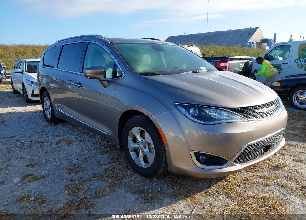 2017 CHRYSLER PACIFICA TOURING L PLUS VIN: 2C4RC1EG7HR686193