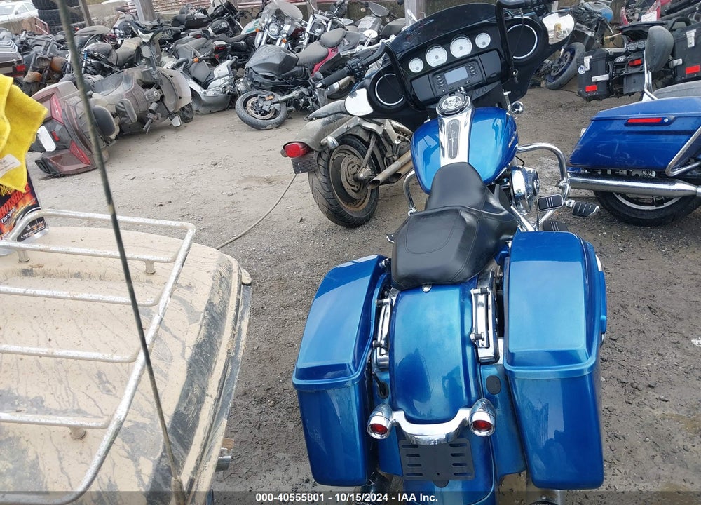2014 HARLEY-DAVIDSON FLHX STREET GLIDE VIN: 1HD1KBM11EB695533
