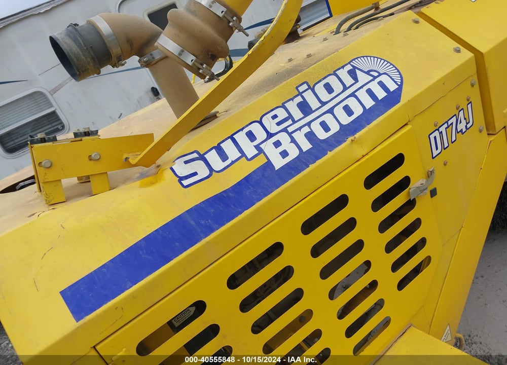 2019 SUPERIOR DT74J SWEEPER VIN: 819506