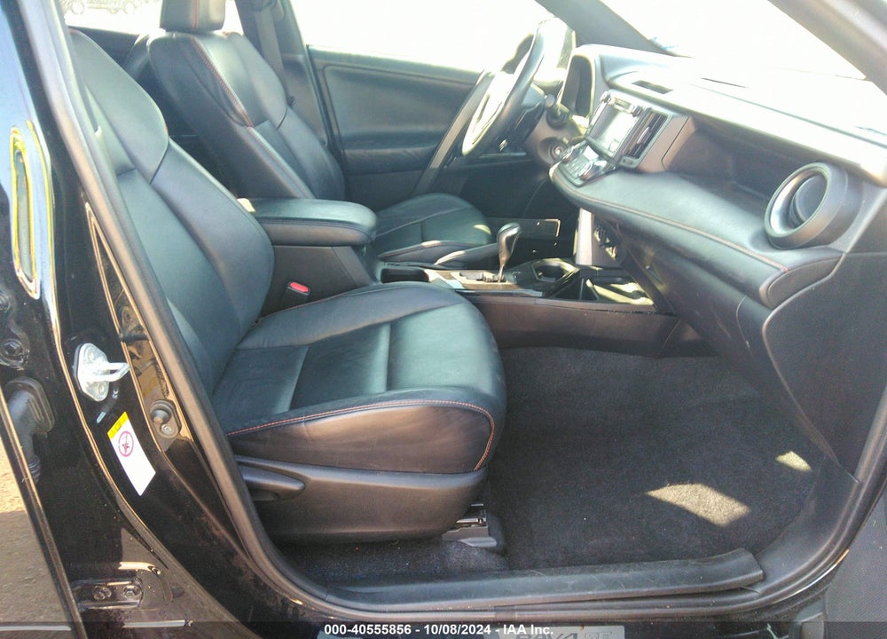 2017 TOYOTA RAV4 SE VIN: 2T3NFREV2HW382102