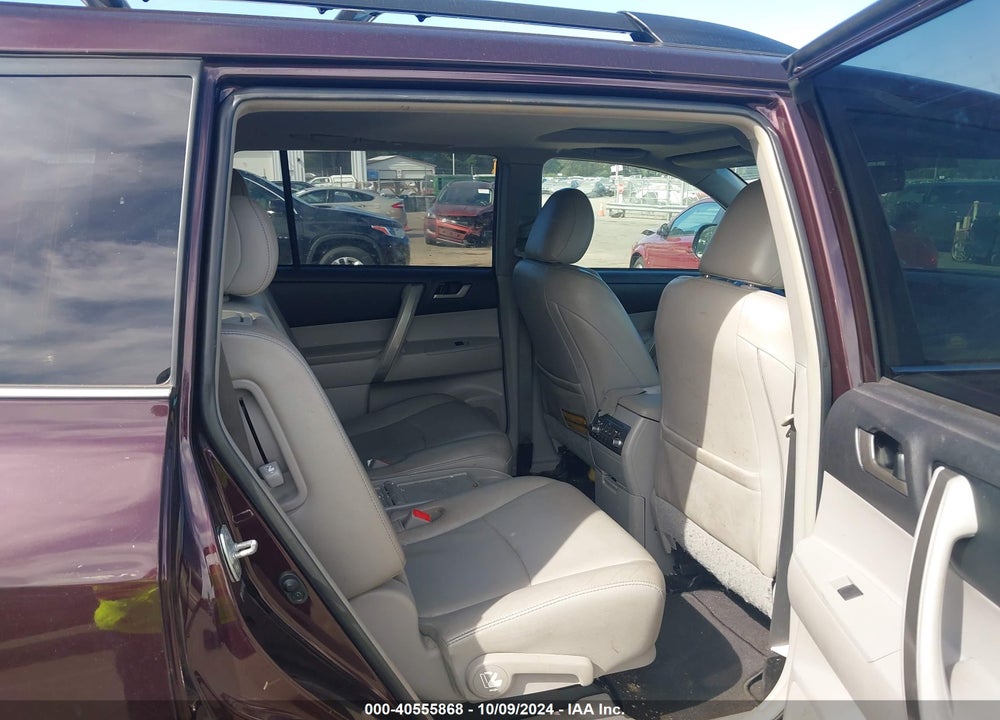 2013 TOYOTA HIGHLANDER SE V6 VIN: 5TDBK3EH7DS269831