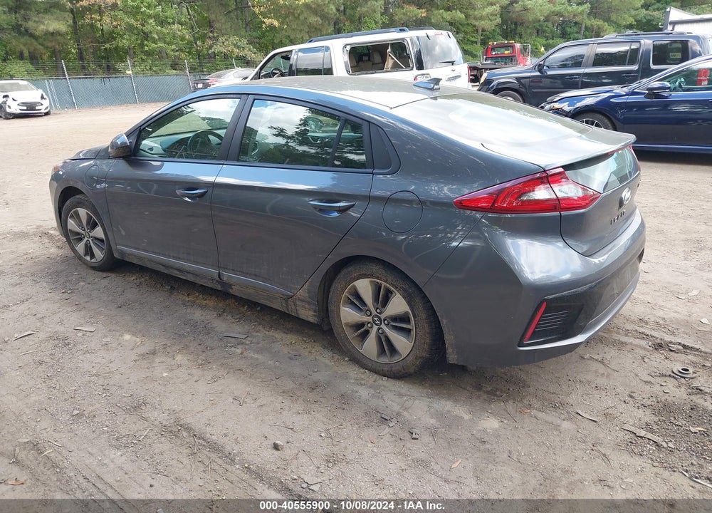 2018 HYUNDAI IONIQ PLUG-IN HYBRID VIN: KMHC65LD5JU104125