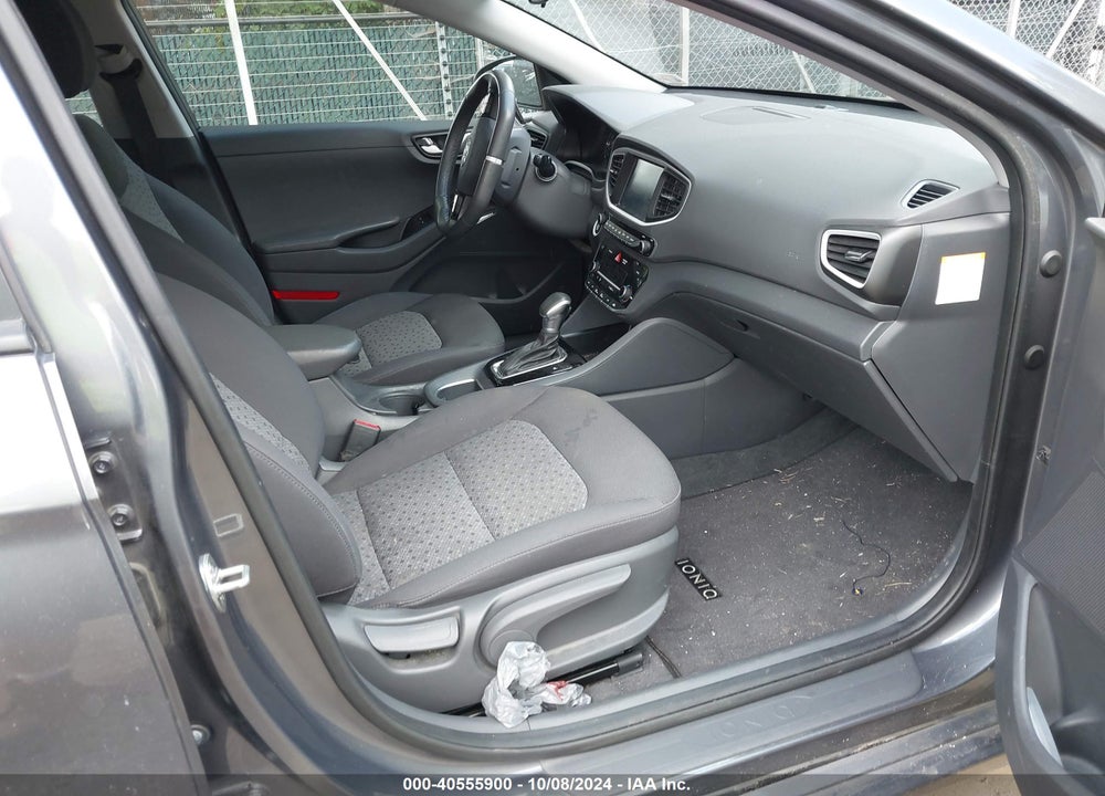 2018 HYUNDAI IONIQ PLUG-IN HYBRID VIN: KMHC65LD5JU104125