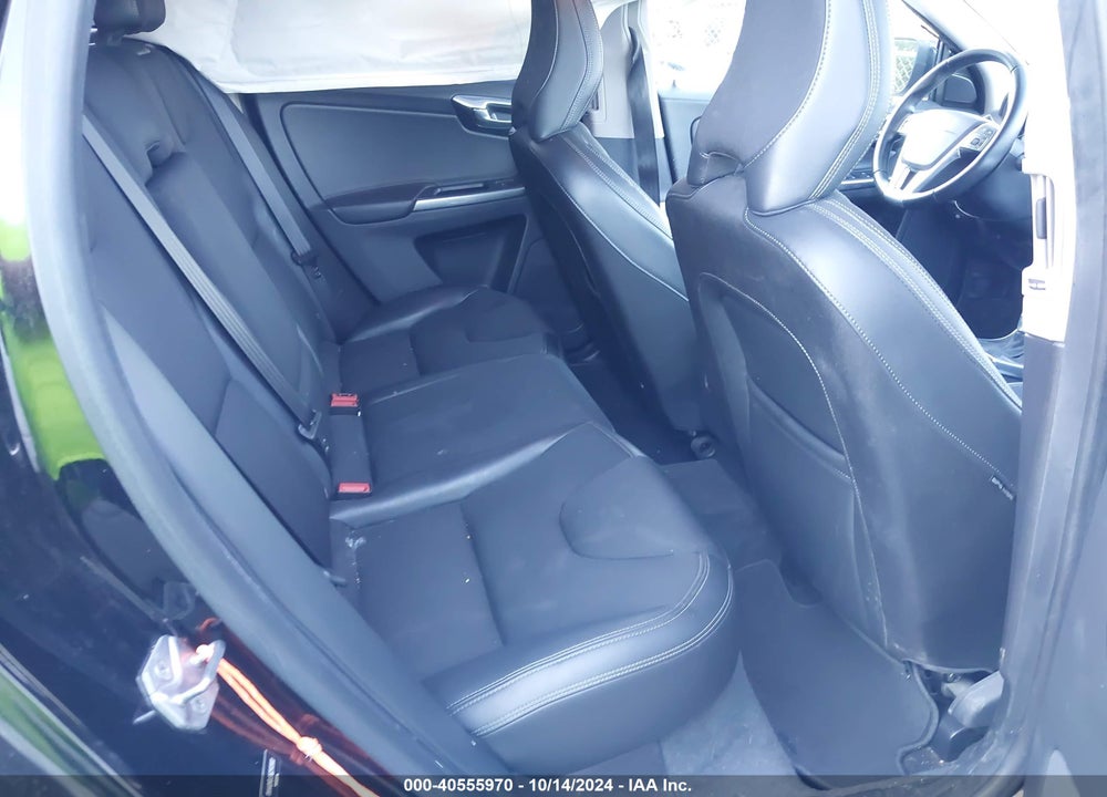 2016 VOLVO XC60 T5 DRIVE-E VIN: YV440MDJ9G2913900