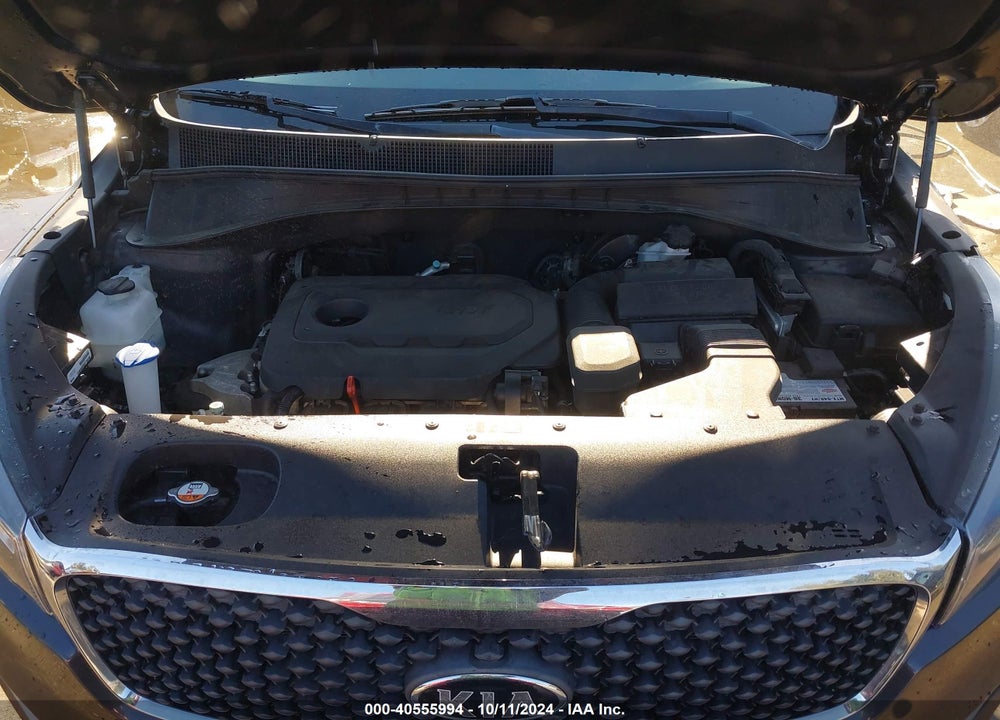 2018 KIA SORENTO 2.4L LX VIN: 5XYPGDA32JG388371