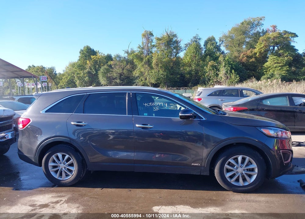 2018 KIA SORENTO 2.4L LX VIN: 5XYPGDA32JG388371