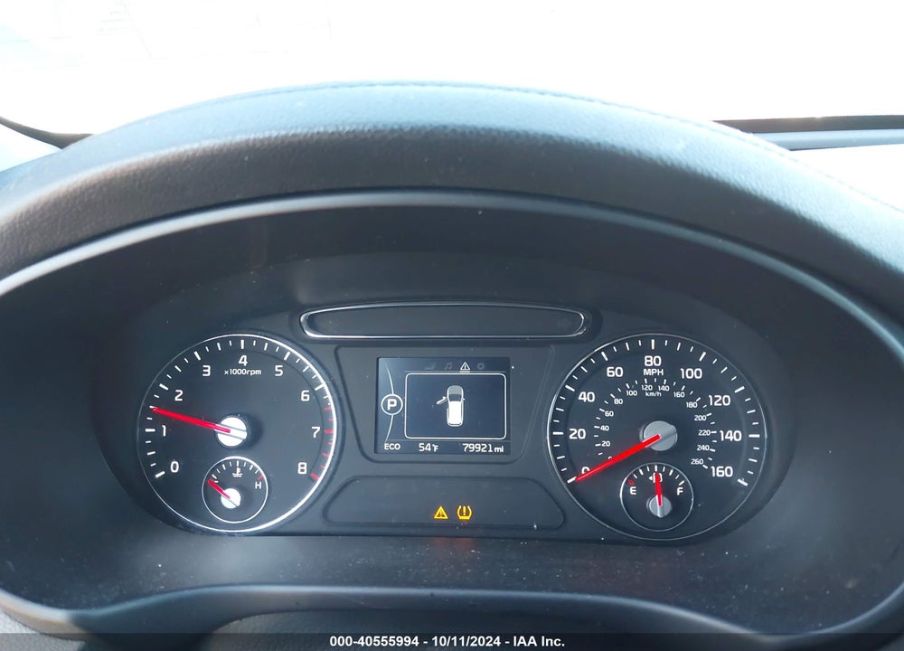 2018 KIA SORENTO 2.4L LX VIN: 5XYPGDA32JG388371