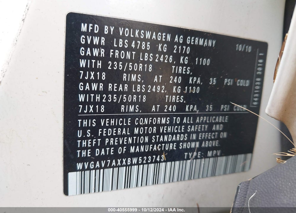 2011 VOLKSWAGEN TIGUAN SE VIN: WVGAV7AXXBW523743