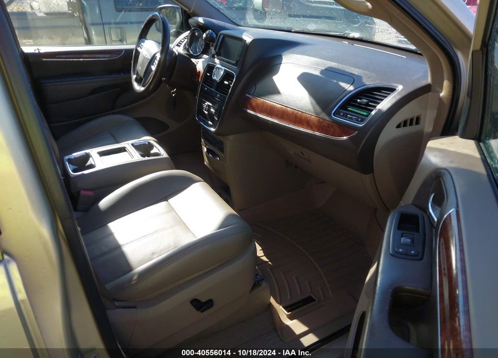 2011 CHRYSLER TOWN & COUNTRY TOURING-L VIN: 2A4RR8DG7BR744815