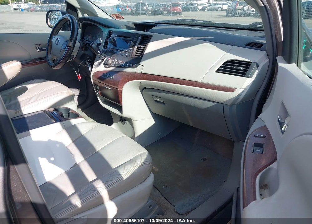 2011 TOYOTA SIENNA XLE VIN: 5TDDK3DC3BS004738