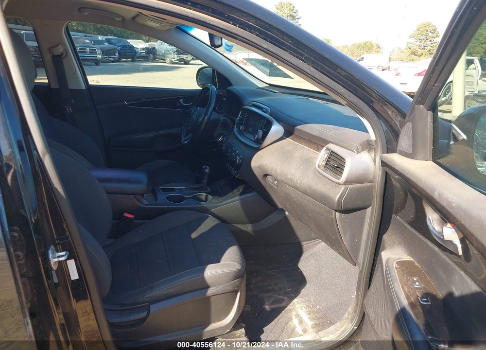 2017 KIA SORENTO 2.4L LX VIN: 5XYPG4A39HG222519