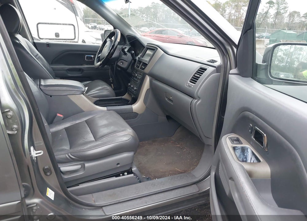 2007 HONDA PILOT EX-L VIN: 5FNYF28727B003010