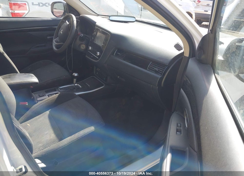 2020 MITSUBISHI OUTLANDER ES 2.4 VIN: JA4AD2A35LZ048097