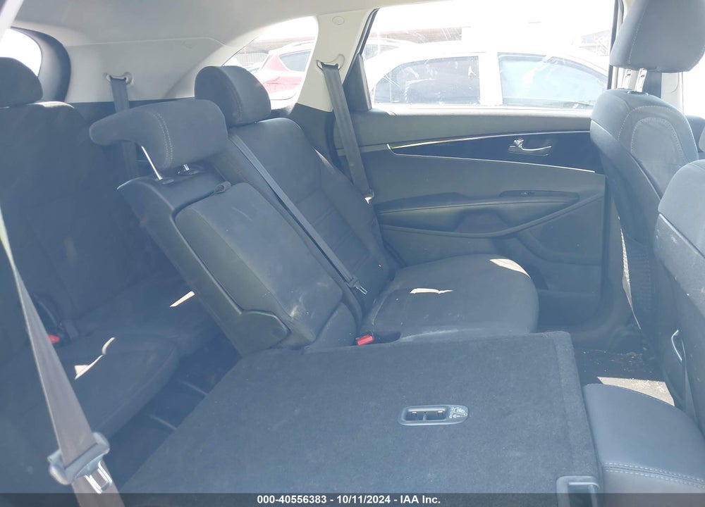 2019 KIA SORENTO 2.4L LX VIN: 5XYPG4A37KG560413