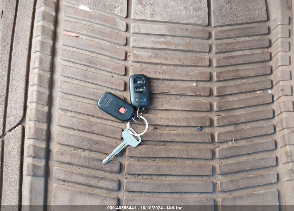 2001 TOYOTA CAMRY LE V6 VIN: 4T1BF22K61U968904