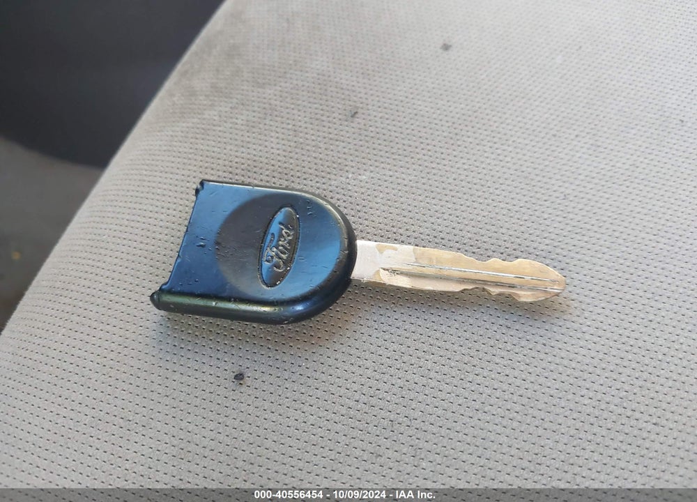 2008 FORD FOCUS S VIN: 1FAHP34N68W210722