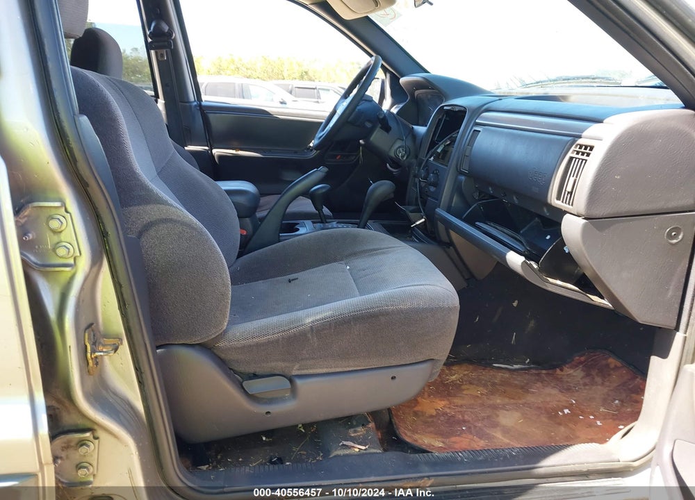 2001 JEEP GRAND CHEROKEE VIN: 1J4GW48S21C677040