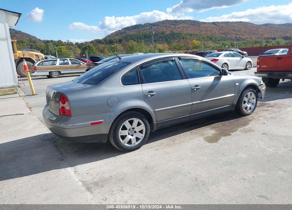 2003 VOLKSWAGEN PASSAT GLX VIN: WVWRH63B13P454964