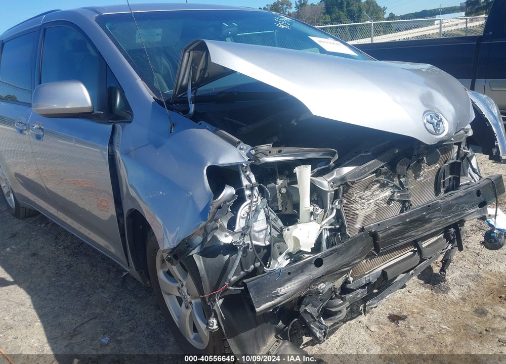 2013 TOYOTA SIENNA LE V6 8 PASSENGER VIN: 5TDKK3DCXDS316842