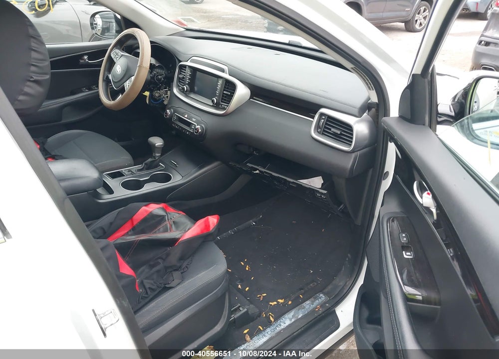2019 KIA SORENTO 3.3L LX VIN: 5XYPGDA58KG441979