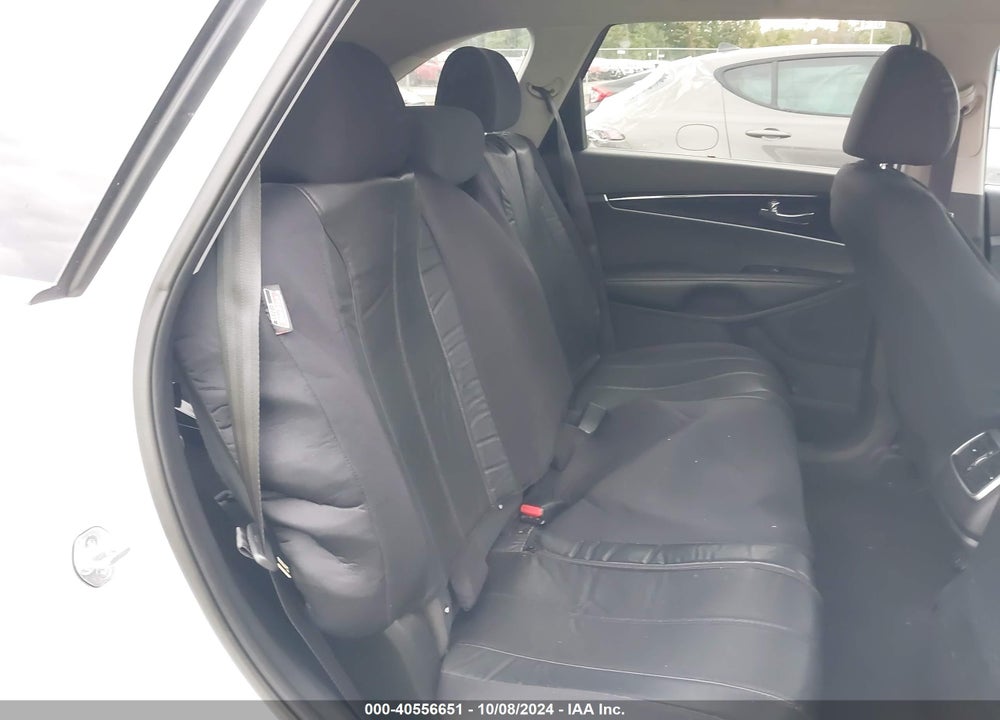 2019 KIA SORENTO 3.3L LX VIN: 5XYPGDA58KG441979
