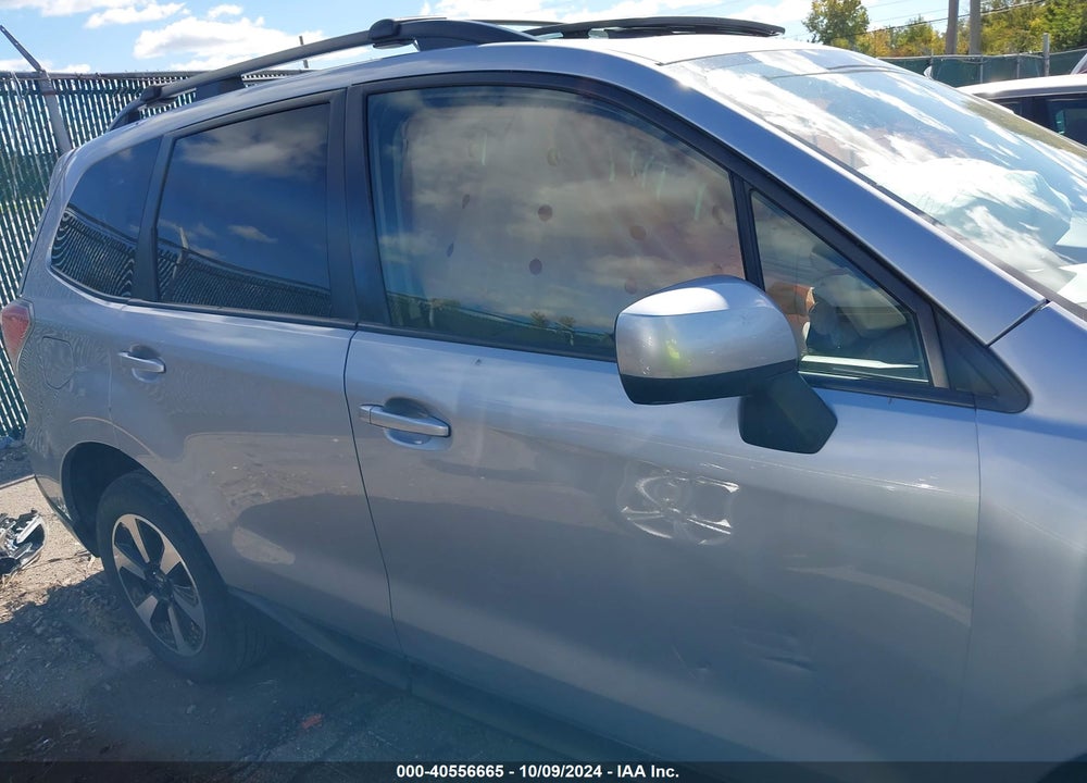 2018 SUBARU FORESTER 2.5I PREMIUM VIN: JF2SJAGC1JH565471