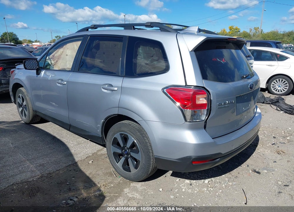 2018 SUBARU FORESTER 2.5I PREMIUM VIN: JF2SJAGC1JH565471