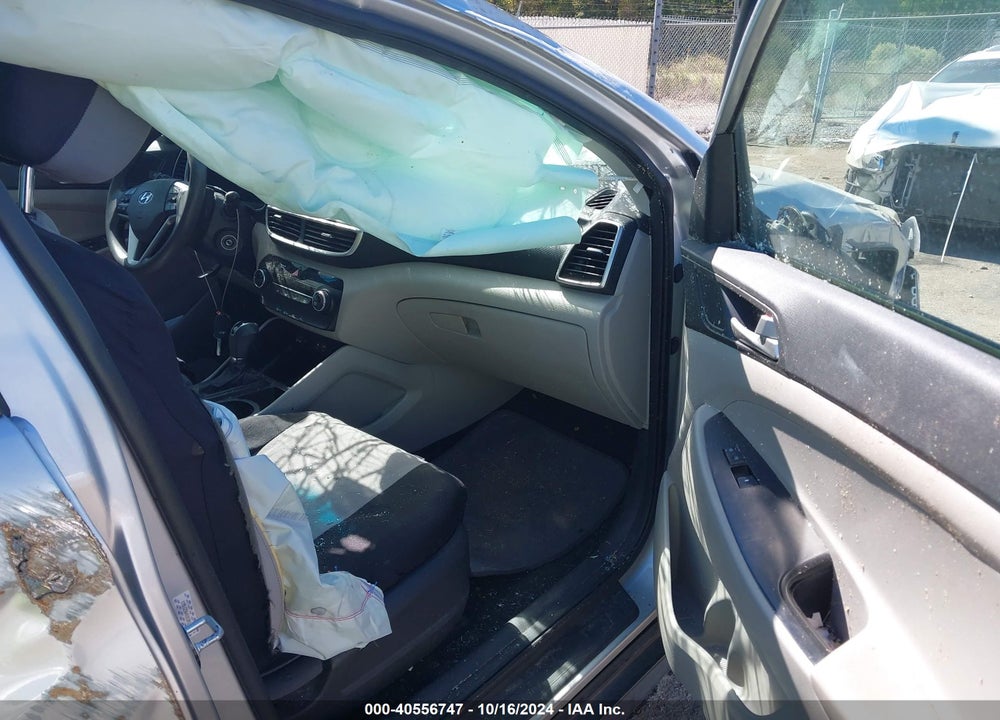 2019 HYUNDAI TUCSON SE VIN: KM8J23A4XKU917102