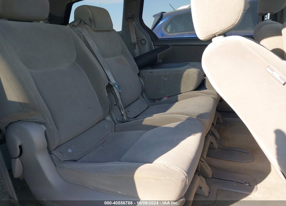 2005 TOYOTA SIENNA LE VIN: 5TDZA23C65S242009