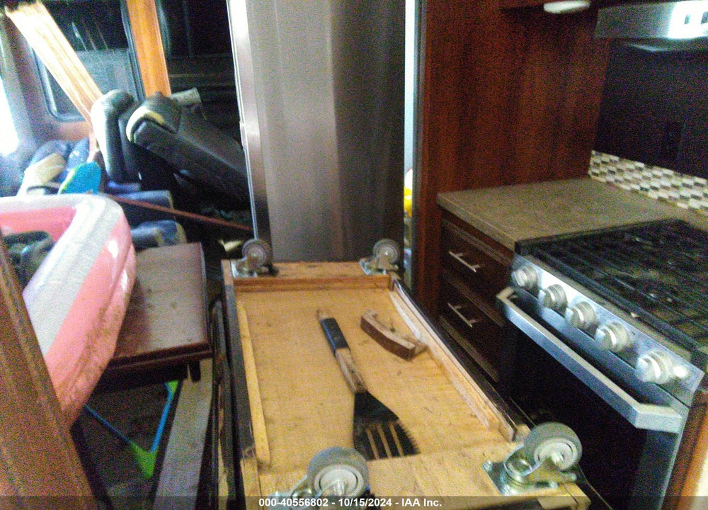 2018 JAYCO OTHER VIN: 1UJBJ0BU6J1ED0308