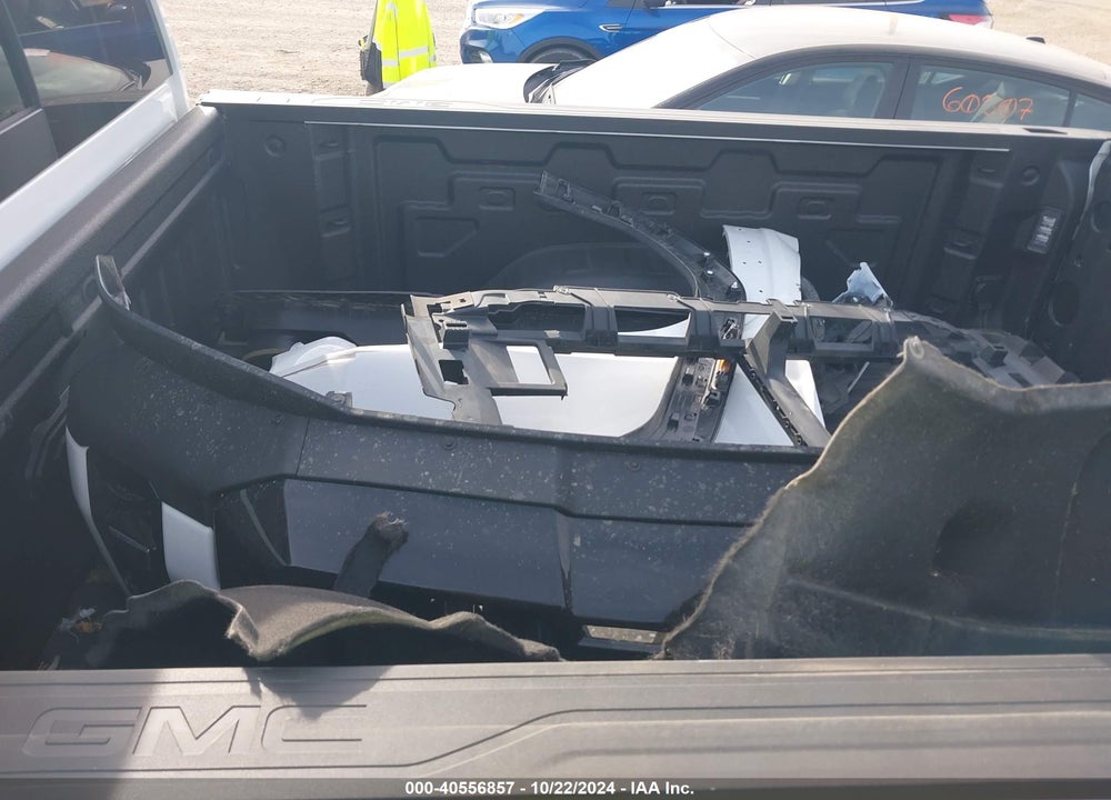 2024 GMC SIERRA 2500HD 4WD STANDARD BED AT4 VIN: 1GT49PEYXRF245445